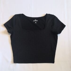 Hollister Women's Elegant Black Crop Top